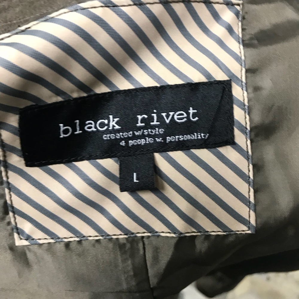 Black Rivet  cage - Picture 3 of 3